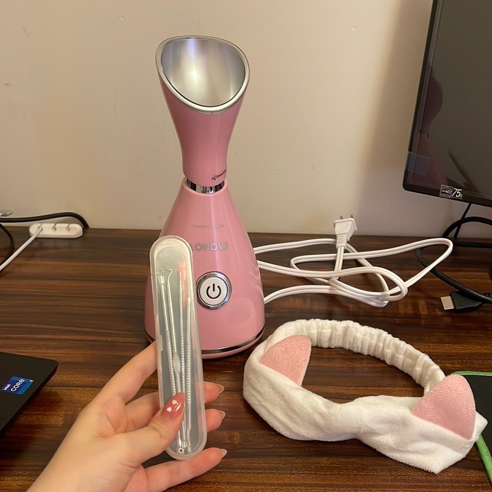 Facial steamer